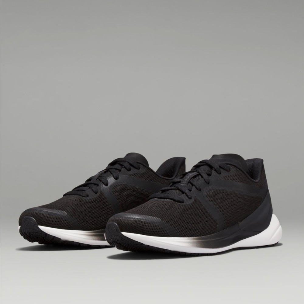Lululemon blissfeel running shoe worn once